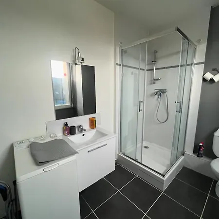 Tres Joli T1 A Lambezellec Avec Parking Gratuit Apartment Brest Exterior photo